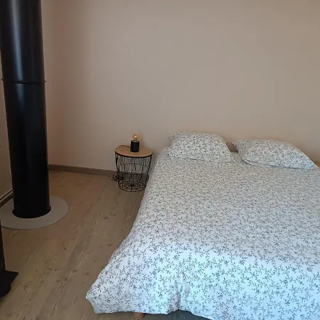 14 Personnes A Proximite Du Puy Du Fou 